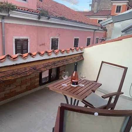 Capo D'istria Apartment *